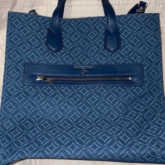 Michael Kors Navy Geometric Tote - Picture 2 of 8